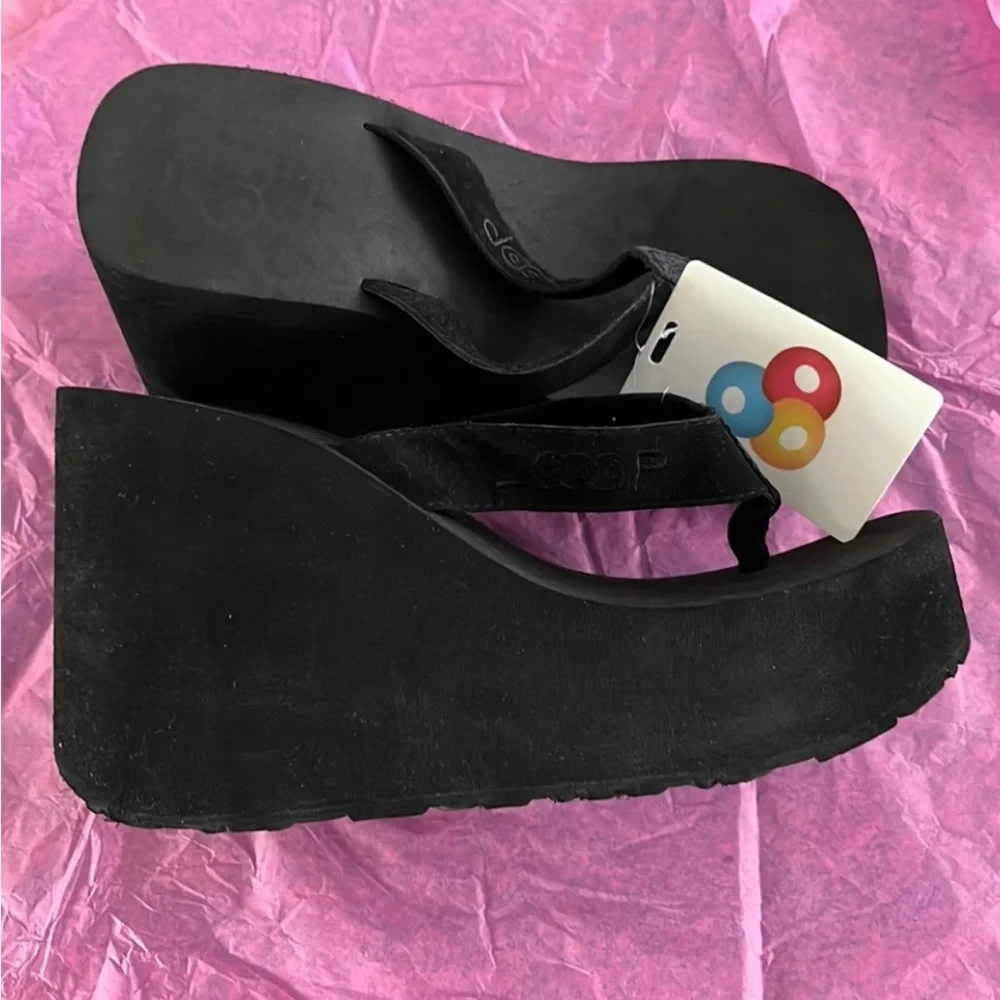 Vintage 90's🌸 ZOOP Platforms
Ultra Rare - Picture 10 of 16